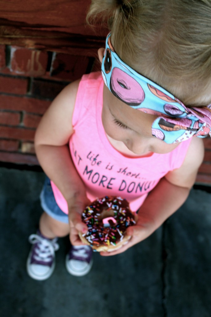Donut headband, Life is Short Eat More Donuts tank and chucks! FAVORITE!